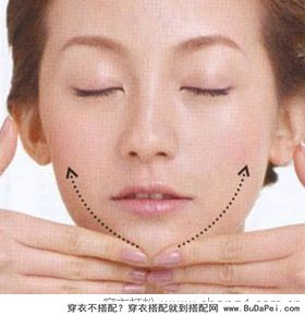 紧致美女轻松脸部按摩法
