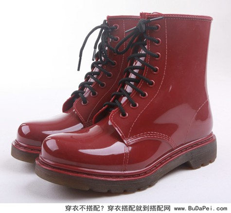 下雨的时候，你在穿什么？